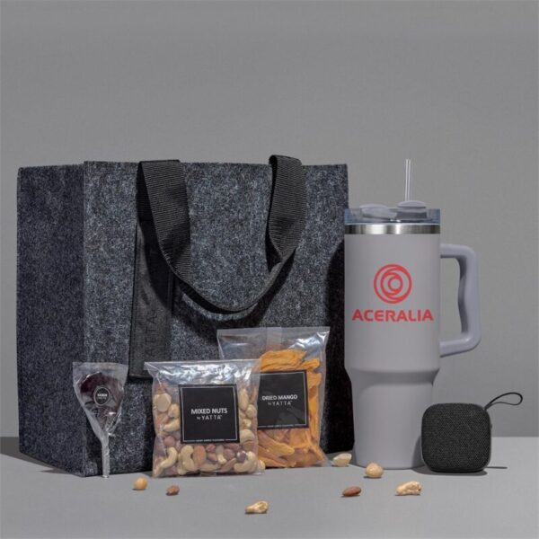 Yatta Graceful Goodies Hamper - Image 2