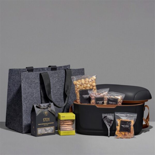 Yatta Elegant Escape Hamper - Image 3
