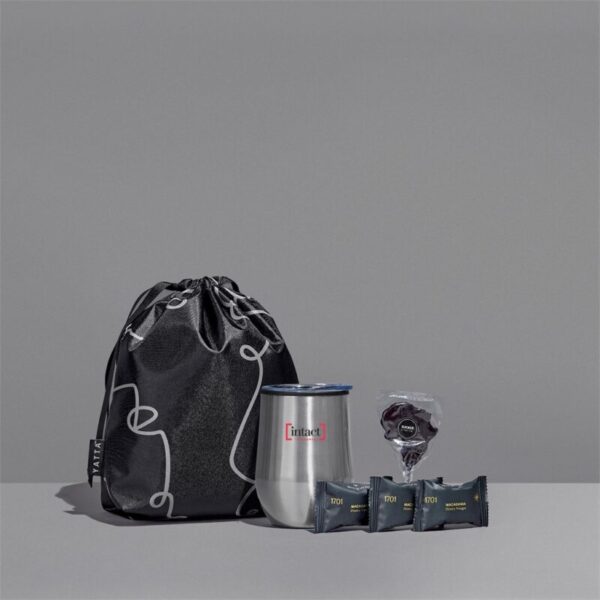 Yatta Snug Surprise Hamper - Image 2