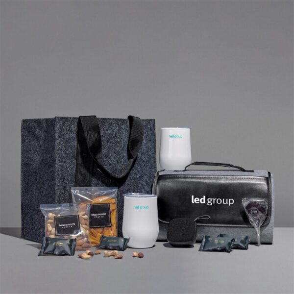 Yatta Lavishly Laden Hamper - Image 3