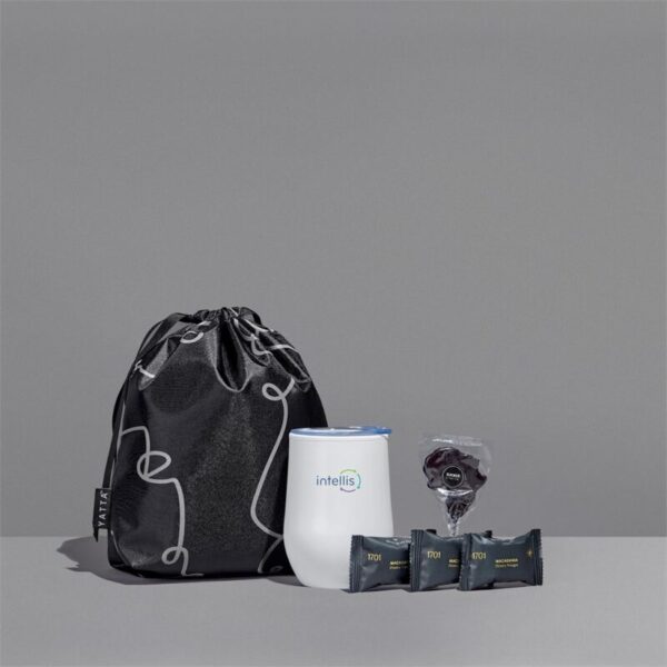 Yatta Snug Surprise Hamper - Image 3