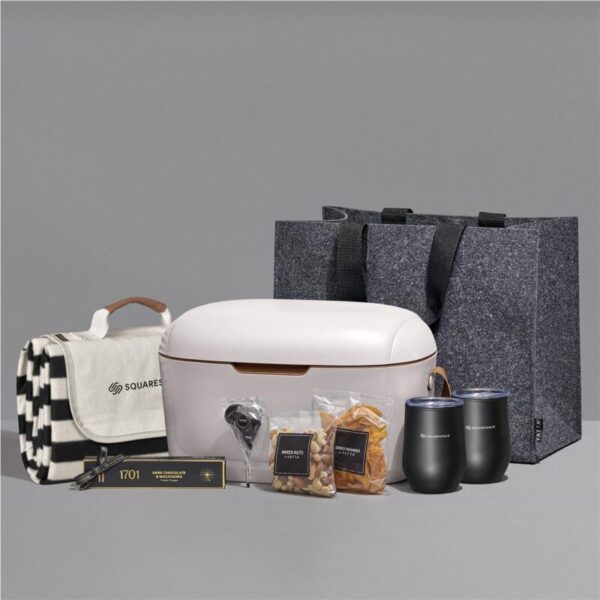 Yatta Outdoor Indulgence Hamper - Image 2