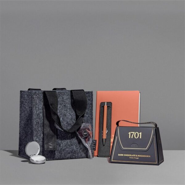 Yatta Elegant Essentials Hamper - Image 3
