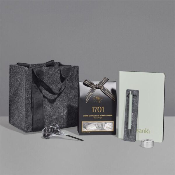 Yatta Pretty Possessions Hamper - Image 4